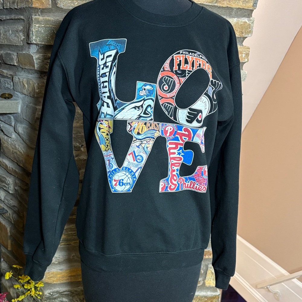 Black Graphic Phila Sports Teams Love Sweatshirt S